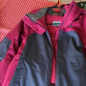 Ladies Size small insulated ski jacket.